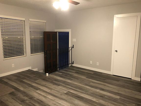 3rd image of 4935 E Colorado St