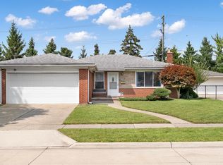 29438 Linda St, Livonia, MI 48154