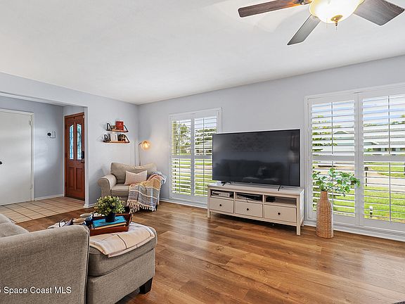 4th image of 3031 Demaret Dr