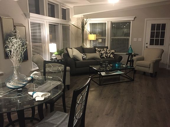 3rd image of 915 Lantania Pl