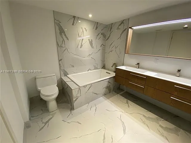 9521 E Bay Harbor Dr — Photo 18