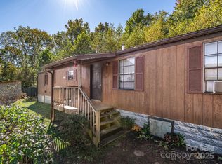 115 Mystery Ln, Burnsville, NC 28714