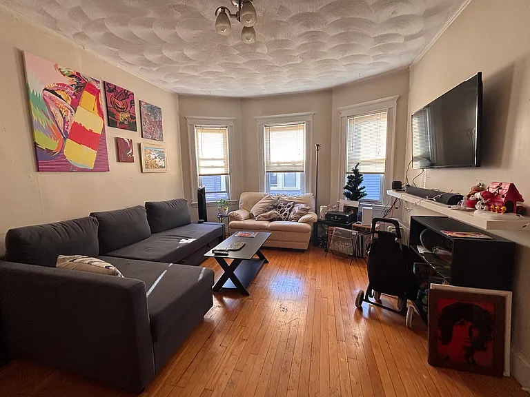 9 Greylock Rd #2 — Photo 3