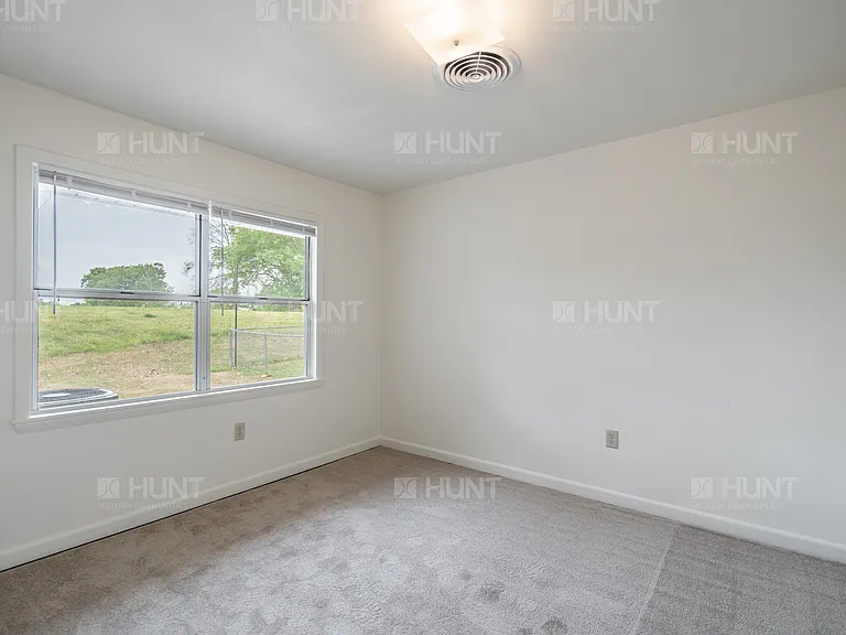 148 Kentucky Cir — Photo 7