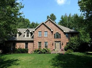 6014 Turtle Bay Pkwy, Columbus, IN 47201