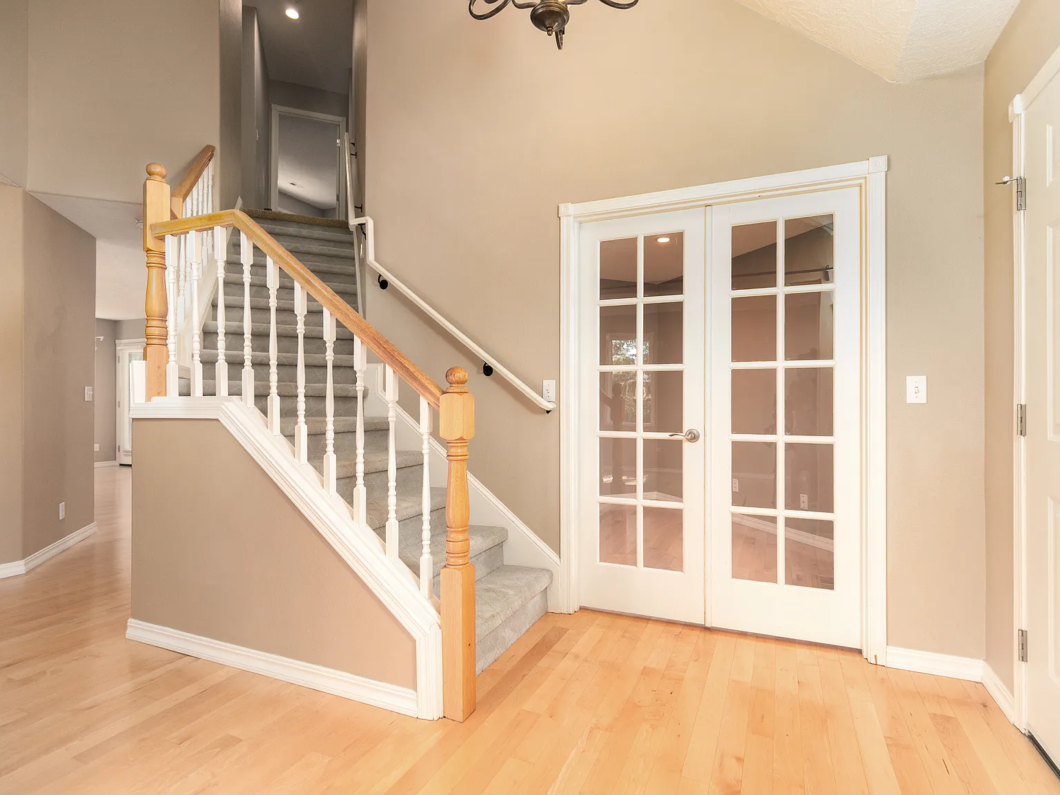 4 bed, 2321 sqft, $3,500 — Photo 3
