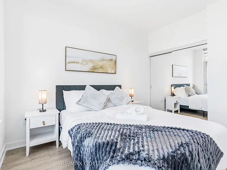 2495 Eglinton Ave W #2709 — Photo 24