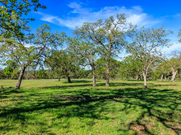 257 Dally, Fredericksburg, TX 78624