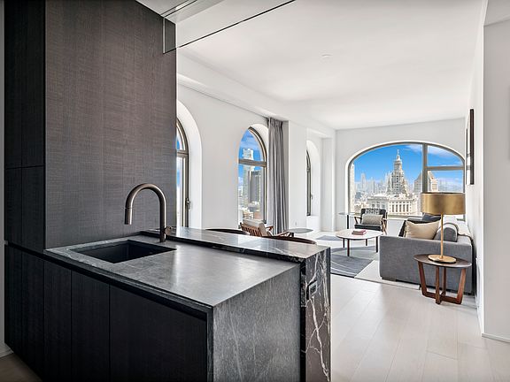 5th image of 130 William St #38A