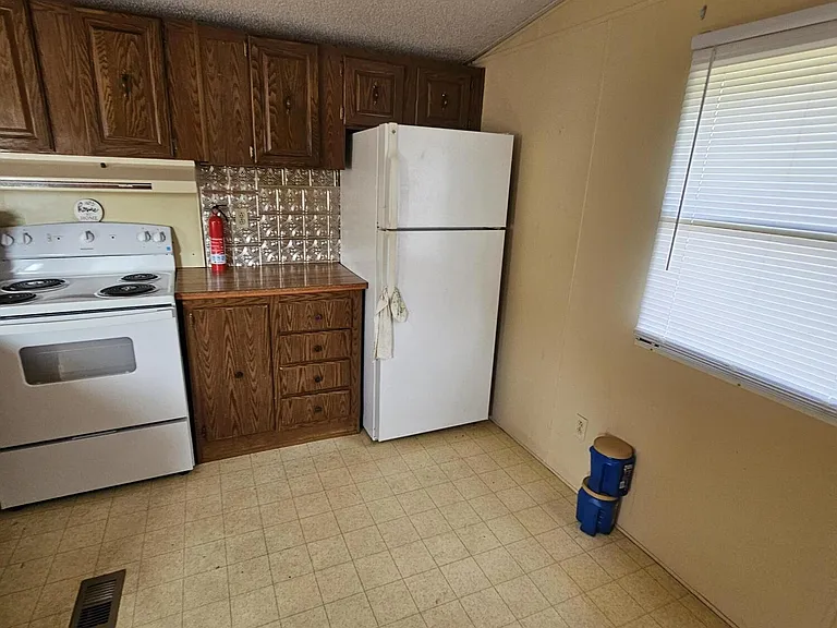 302 Chapel St #302 — Photo 4