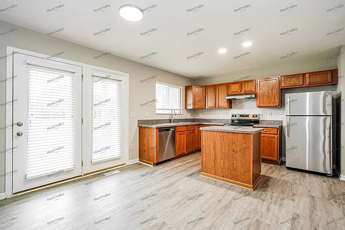 855 Mueller Dr — Photo 5