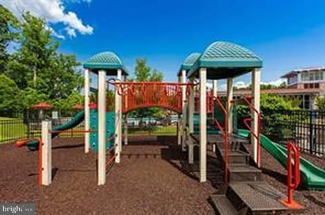 2291 Kew Gardens Dr — Photo 33