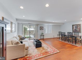 7425 Democracy Blvd APT 3, Bethesda, MD 20817