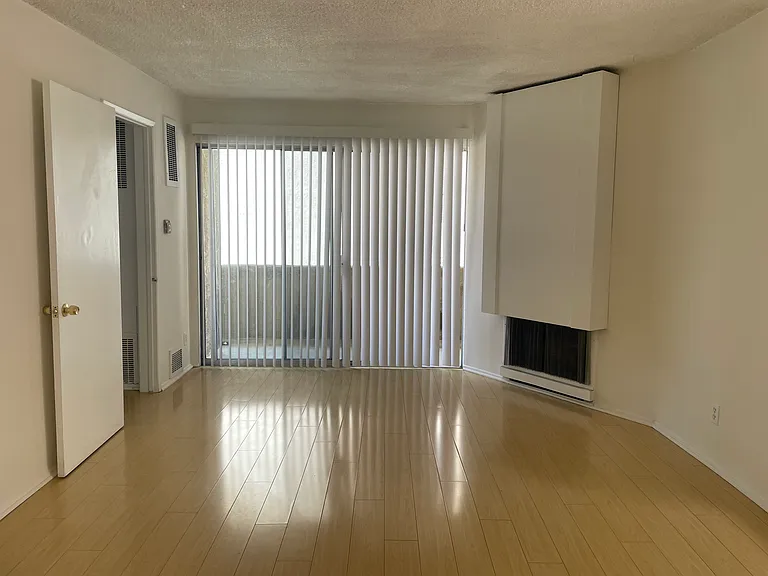11661 Goshen Ave #206 — Photo 20