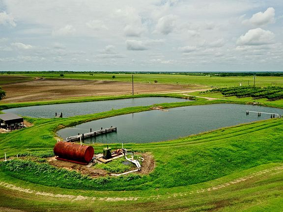 3rd image of 380/ACRE S Texas Farm