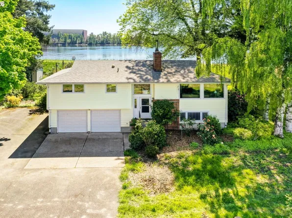 16530 NW Gillihan Rd, Portland, OR 97231