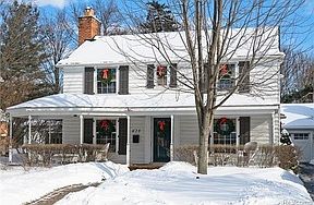 1st image of 675 Larchlea Dr