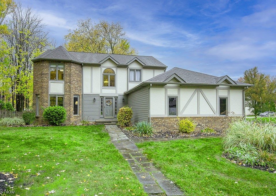 1st image of 21059 Montclare Blvd