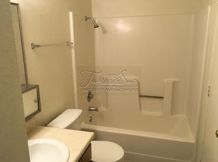 1835 Conifer Way APT 3, Redding, CA 96002