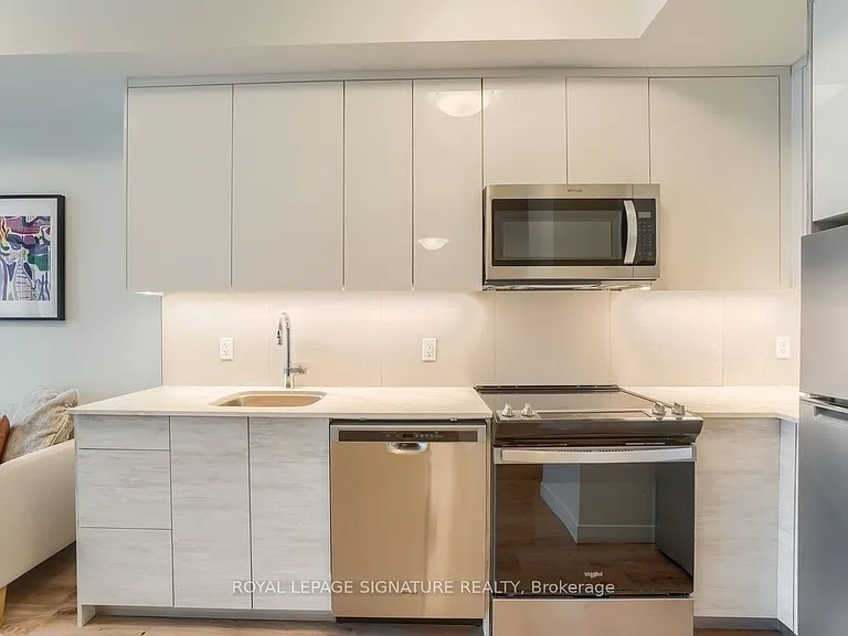 60 Frederick St #811 — Photo 10