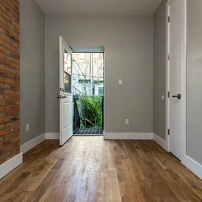 Rented by Nooklyn NYC LLC | media 28