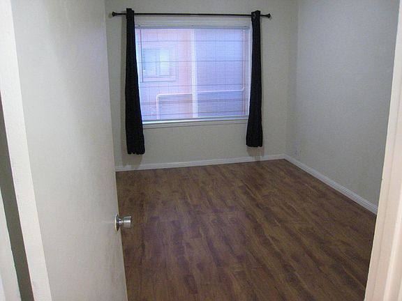 4th image of 1078 Howard St #202