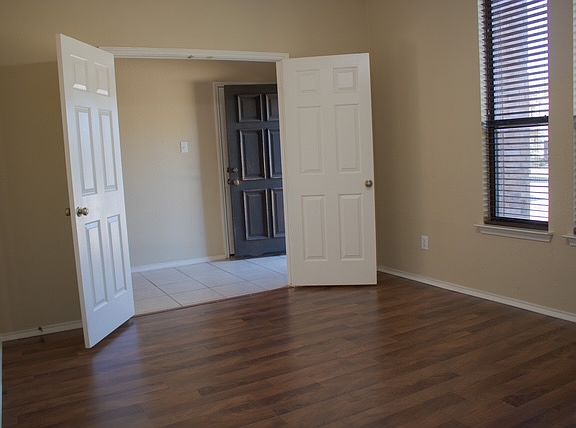 2nd image of 604 Trail Dust Dr