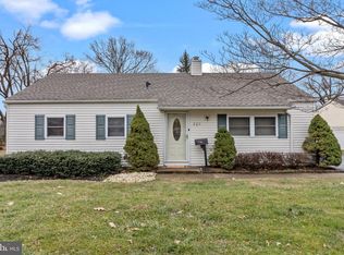 220 Devon Rd, Fairless Hills, PA 19030