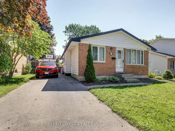 1674 Aldersbrook Rd, London, ON N6G 3B8