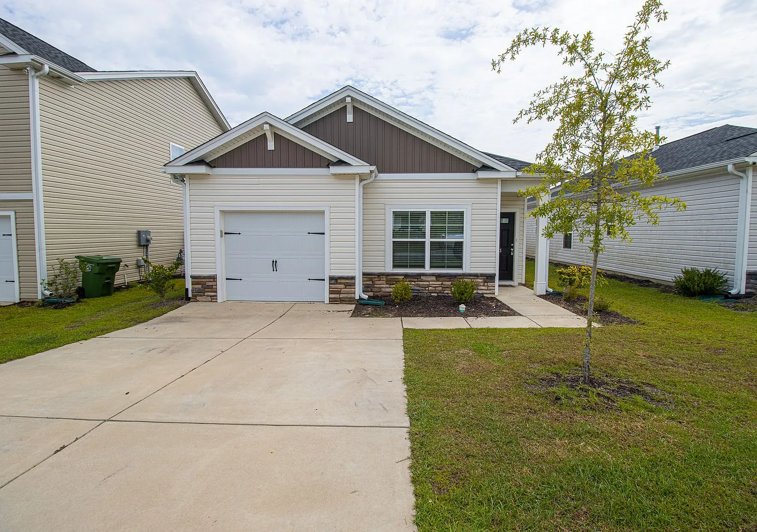 Charming 3 Bedroom 2 Bath Home In Hopkins With Modern Amenities & Community Perks ~ Minutes To Fo... — Photo 3