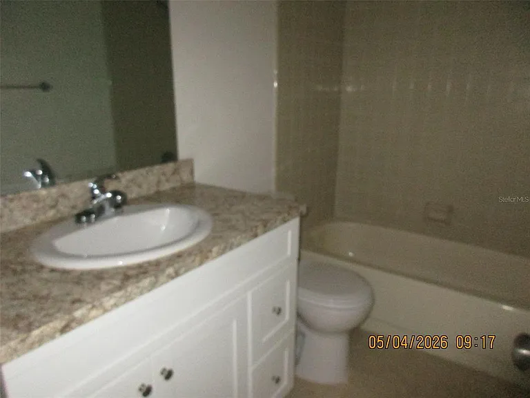 2112 Bahamas Ct — Photo 7