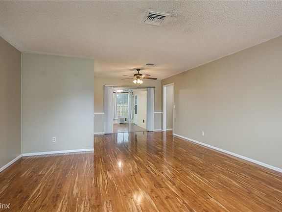 4th image of 3268R Springwood Dr