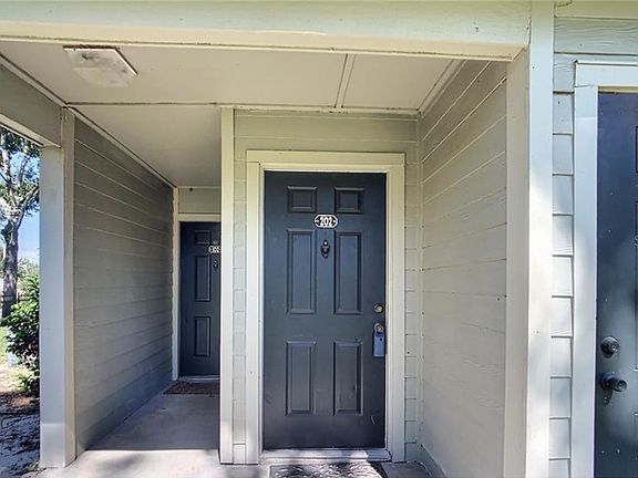 4th image of 6112 Westgate Dr APT 202