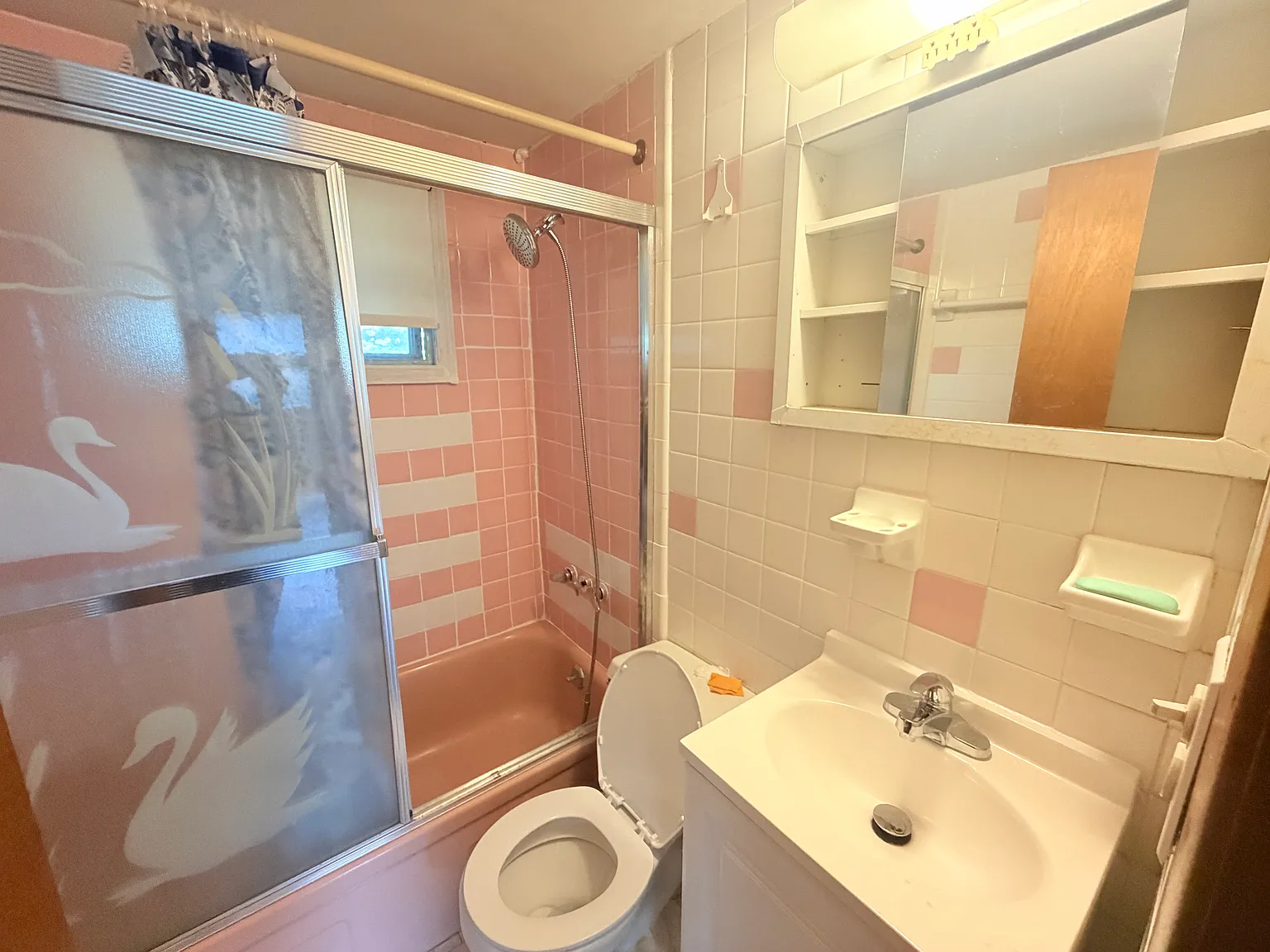 2 bed, 720 sqft, $1,950 — Photo 4