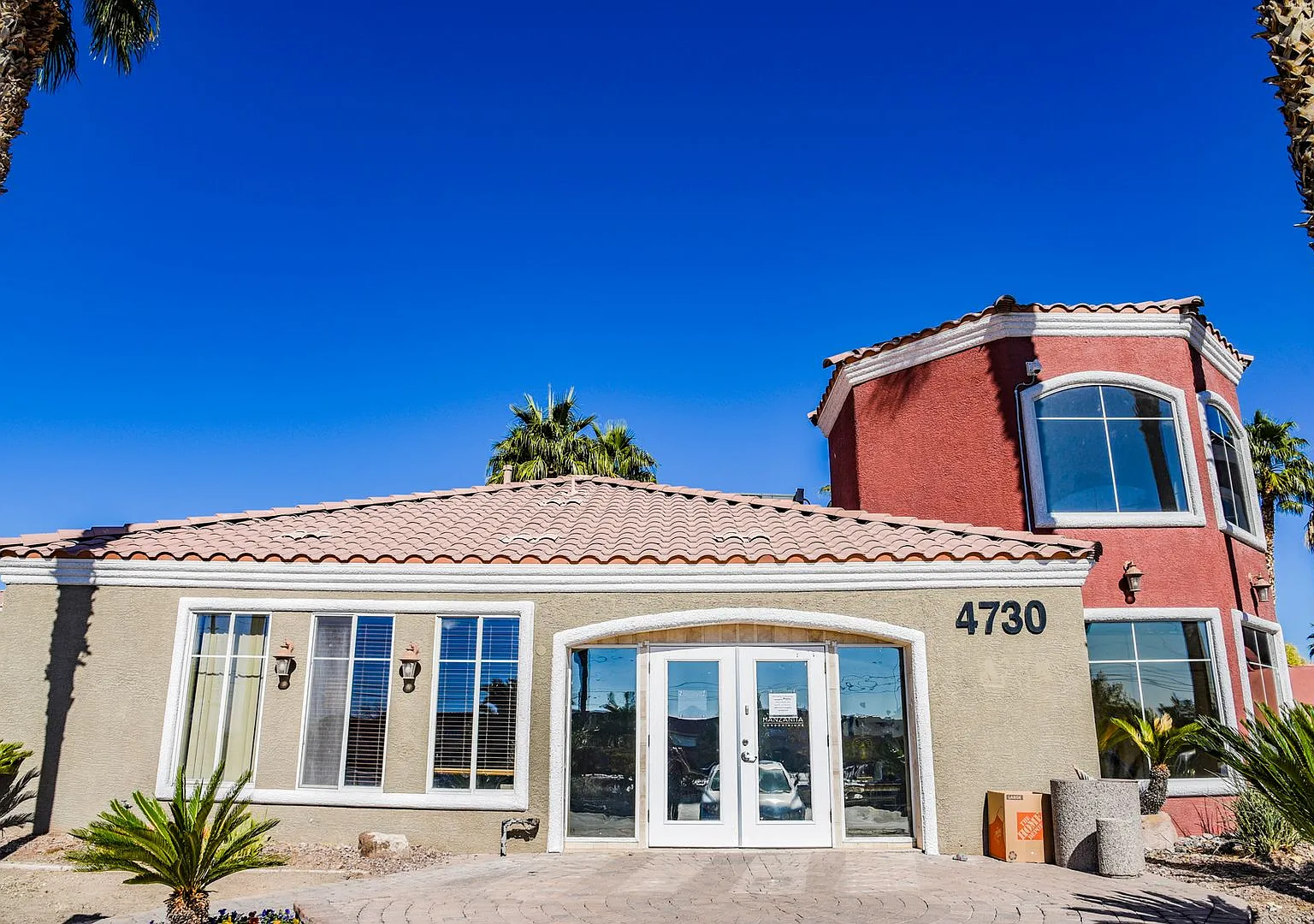 Wow! 3 Bed 2 Bath Gated Condo Near Nellis Afb.. Remodeled! — Photo 2