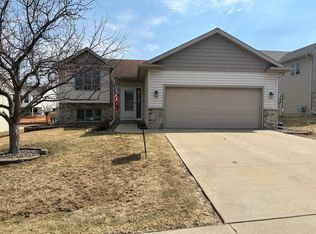 2876 Monroe Dr NW, Rochester, MN 55901