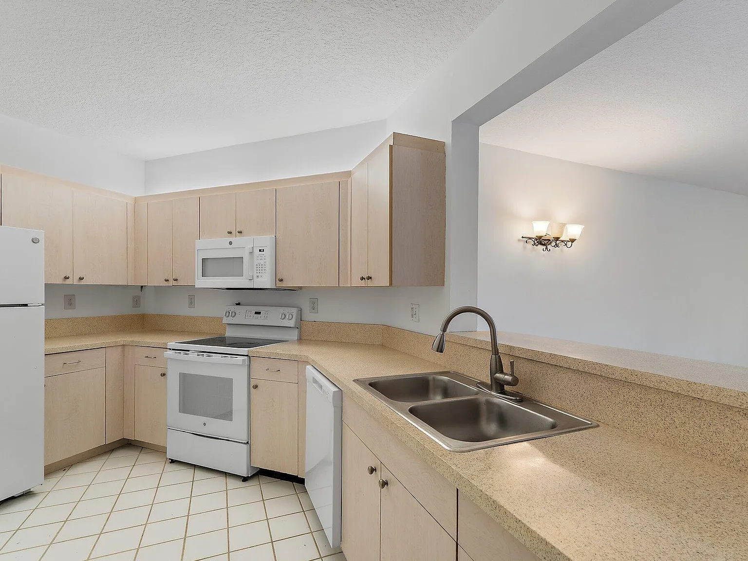 2 bed, 2.0 bath, 1192 sqft, $2,500 — Photo 4