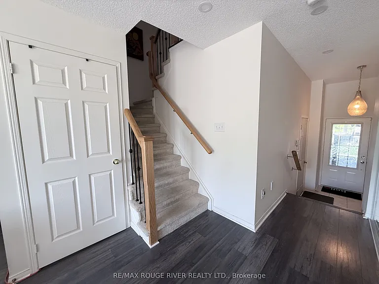 906 Audley Rd N — Photo 9