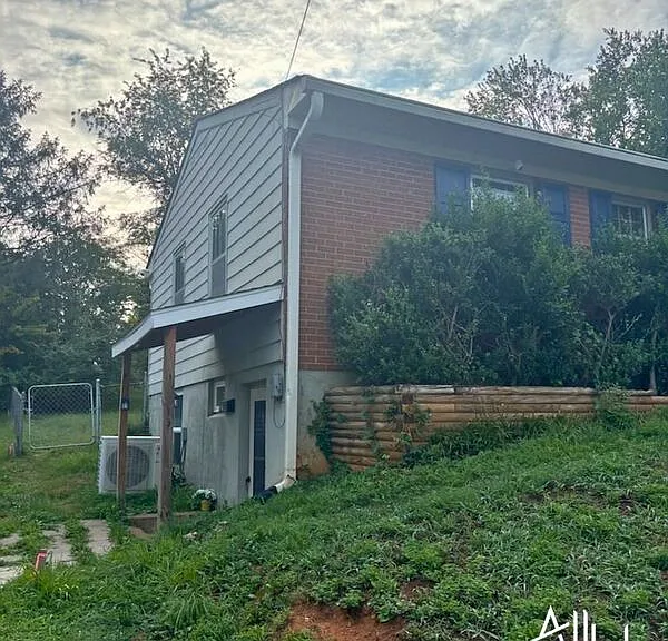 1210 Agnese St #B — Photo 11