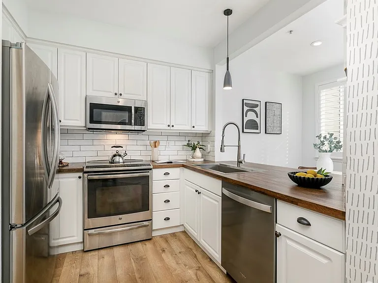 13000 Admiralty Way #K103 — Photo 10