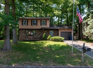 25 State St, Clark, NJ 07066