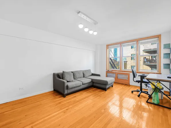 1625 Emmons Avenue image 6 of 15