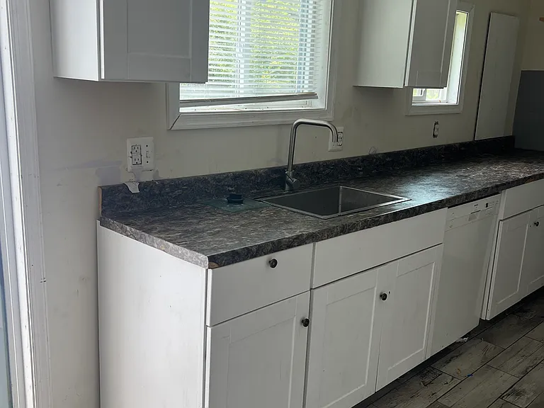 304 South St — Photo 5