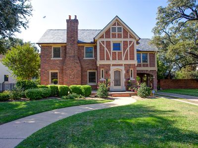 2432 Medford Ct W, Fort Worth, TX, 76109