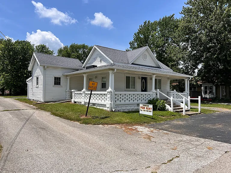 304 West St — Photo 2