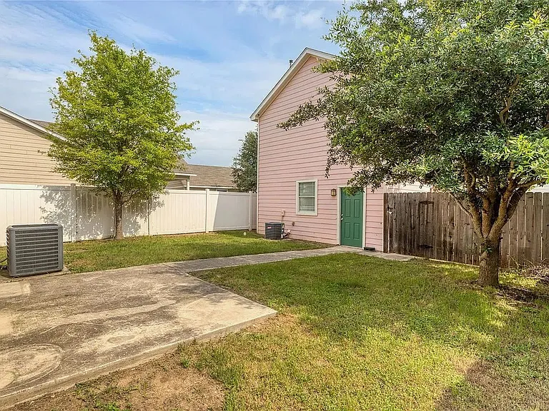 334 Newberry Main Cv — Photo 1