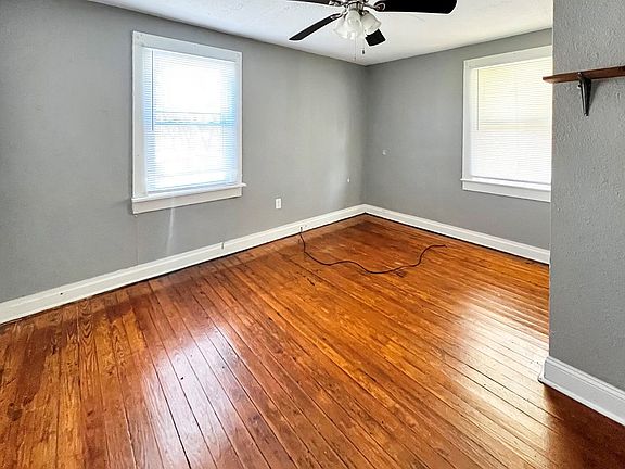 5th image of 844 Dry Fork Rd