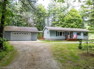 5386 Fitzgerald Rd, Saint Clair, MI 48079