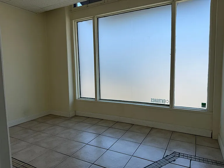 3700 E Broadway — Photo 2