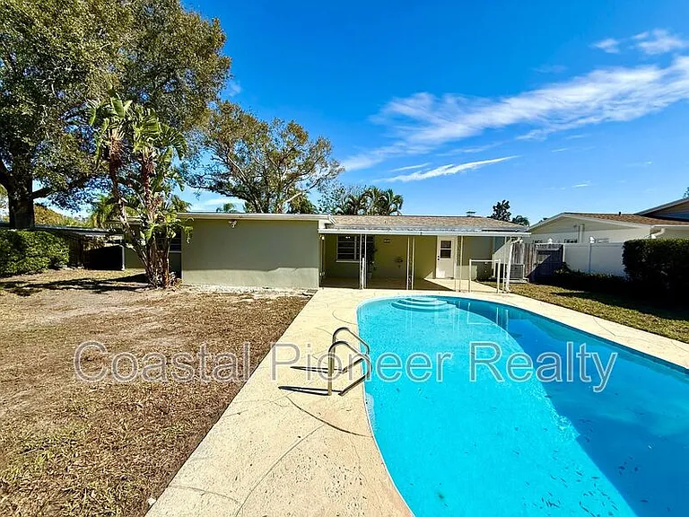 3944 E Eden Roc Cir — Photo 26